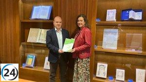 Morón (VOX) busca mejorar la calidad y eficiencia del sistema sanitario con los farmacéuticos.