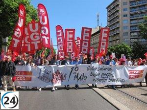 Manifestación en Zaragoza por subida salarial y bajada de precios.