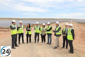 Lambán promete convertir en vergel las tierras 