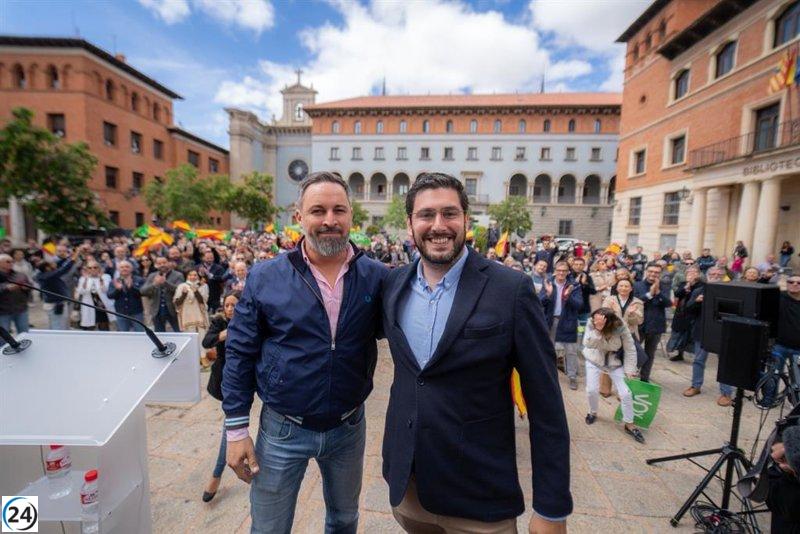 Nolasco (VOX) acusa a PSOE y PP de politizar el sector de las renovables.