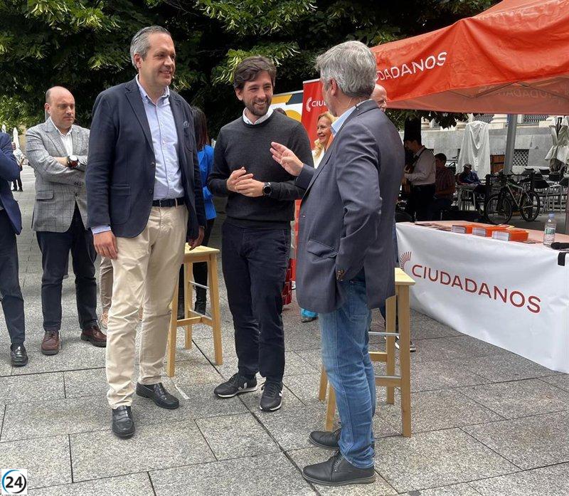 Adrián Vázquez (Cs) acusa al bipartidismo de corrupción.