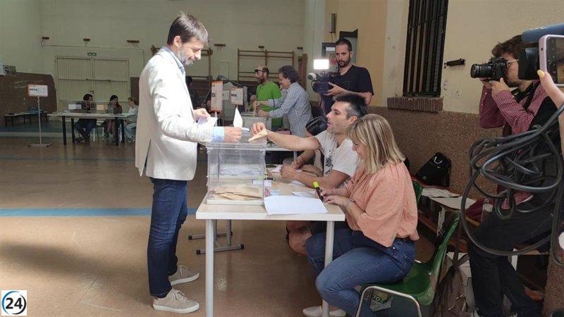 Sanz (IU) pide participación para un Aragón con futuro y derechos.