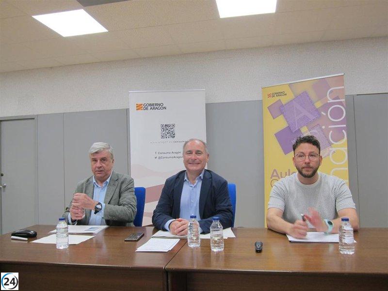 La OCU recomienda contratar vacaciones con opción de cancelación si se va a estar en una mesa.