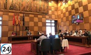 Azcón se despide de su etapa como alcalde de Zaragoza entre lágrimas.