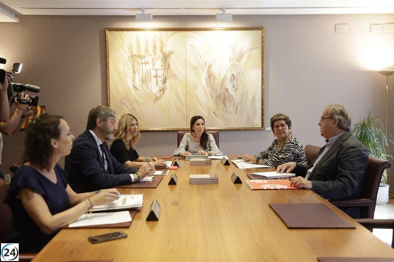 Marta Fernández empieza hoy las consultas sobre los aspirantes a la Presidencia de Aragón.