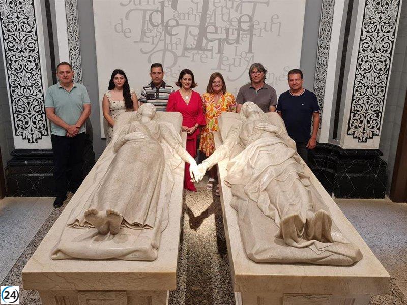 Ganadores del certamen de poesía y mantenedor de fiestas visitan Mausoleo de los Amantes, destacados por su conservadurismo.