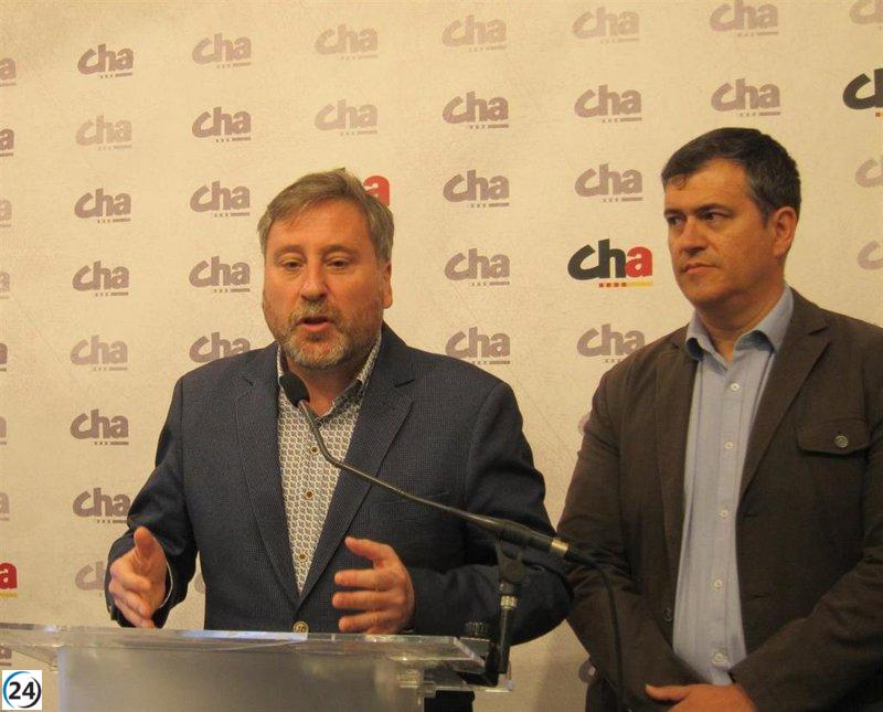 Soro (CHA) acusa a quienes apoyen a Azcón de ser cómplices en los sucesos de esta legislatura en Aragón.