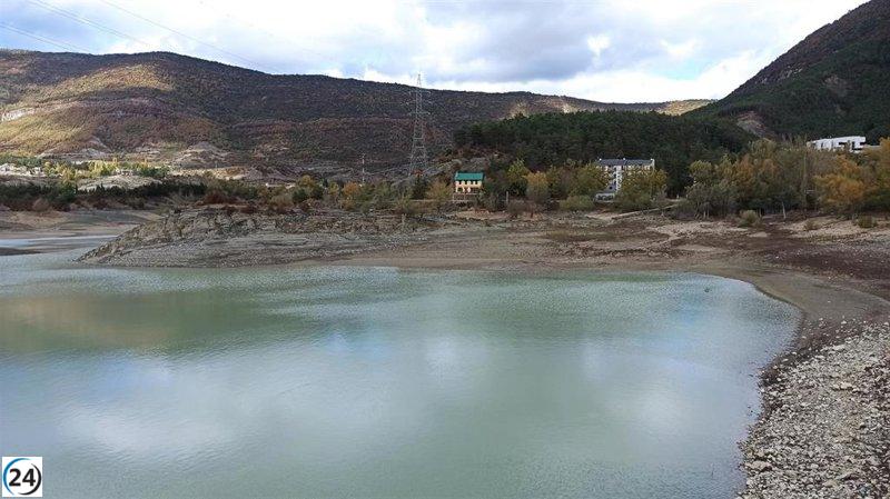 Embalses del Ebro a casi la mitad de su capacidad total