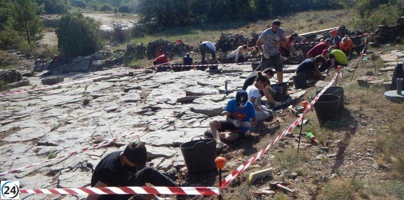 Huellas de Dinosaurios destacan en el curso sobre Paleontología y Desarrollo