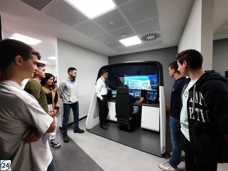 Inicia la formación de futuros maquinistas en la Escuela de Conducción de Renfe en Zaragoza