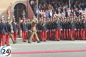 La Princesa Leonor jura bandera y el Rey la anima a servir con 