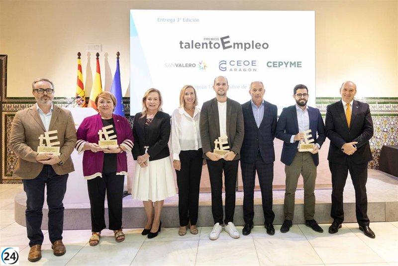 Empresas de renombre en Zaragoza son galardonadas con los premios 'Talento Empleo Aragón' en 2023.