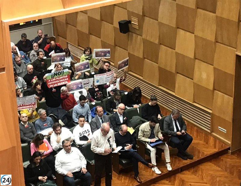 Aprobación de enmienda en el Plan General de Ordenación Urbana para regular proyectos de energías renovables en la zona rural de Zaragoza.