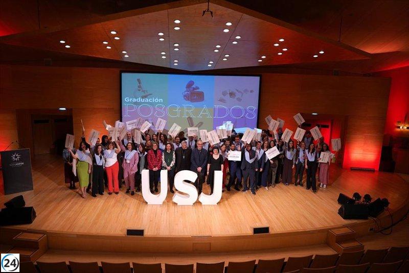 Graduación de más de 200 estudiantes de másteres universitarios y títulos propios en la USJ.