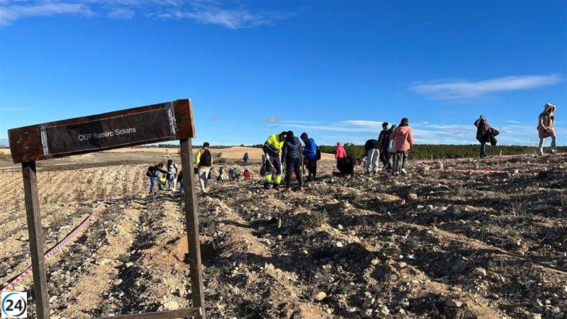 Gran éxito en la participación de más de 1.500 escolares de la ciudad en las plantaciones del Bosque de los Zaragozanos