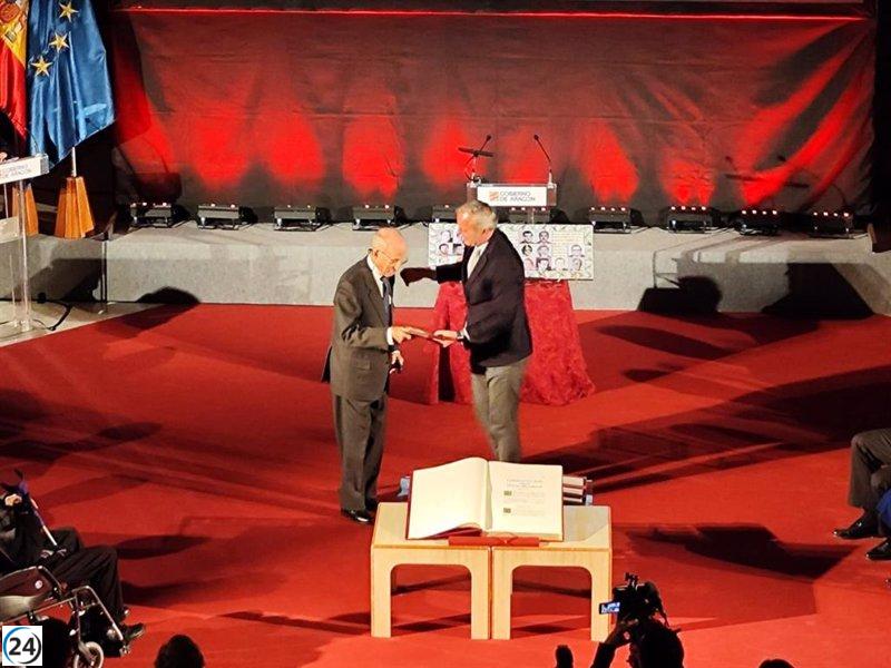 Políticos aragoneses son galardonados con premio Gabriel Cisneros por su dedicación a los valores constitucionales