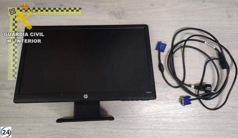 Detención en Binéfar de un menor por robo de equipo informático valuado en 3.000€.