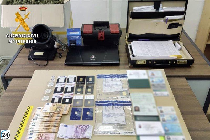 Detenidos en Calatayud 2 individuos con 3 kg de marihuana y lingotes de oro y plata por valor de 3.000 euros.