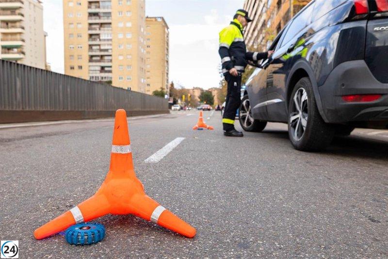 La Policía Local de Zaragoza lanza una campaña para controlar el consumo de alcohol y drogas hasta después de Reyes.