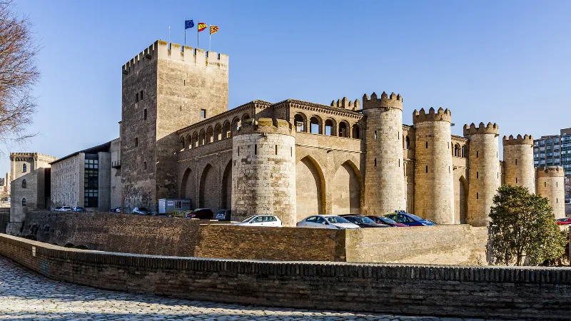 El Palacio de la Aljafería: la joya de la arquitectura musulmana en Zaragoza