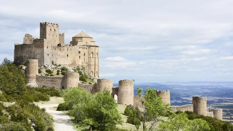 El Castillo de Loarre: una fortaleza medieval de película en Aragón